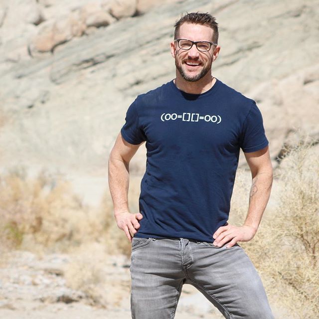 silerroad's tweet photo. The way I see it, a squinty smile is better than no smile, right? However bright it was out there in the desert with that gold BMW X2, i was still having fun. #ilovemyjob #blipshift https://t.co/O9vVppcbnb https://t.co/kGlSBBObNJ