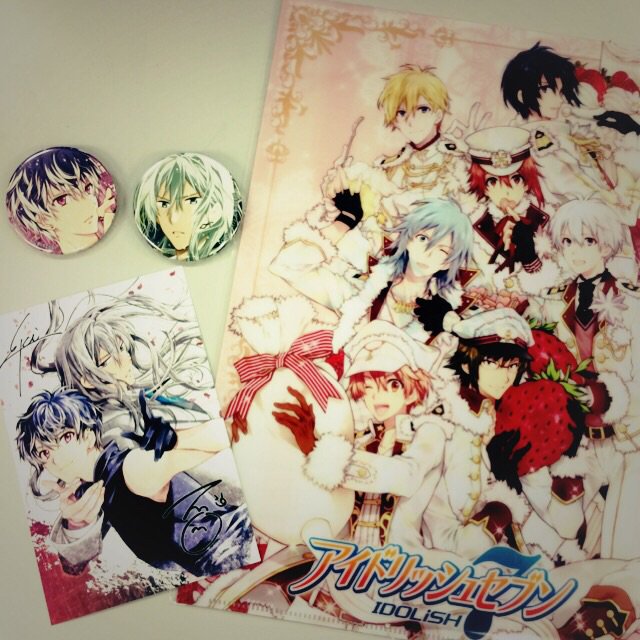 hakusenshashop's tweet photo. ただいまTVアニメ絶賛放送中の『アイドリッシュセブン』！缶バッヂ始め、今一番熱いラインナップでグッズ販売中です！関連商品2000円（税込）以上お買い上げの方に新購入特典カード1枚をプレゼントのフェアも！（～2018年3月31日まで）（ま） https://t.co/yV0BHgBLhc　 #白泉社 #アイナナ https://t.co/eX31iAgTd2