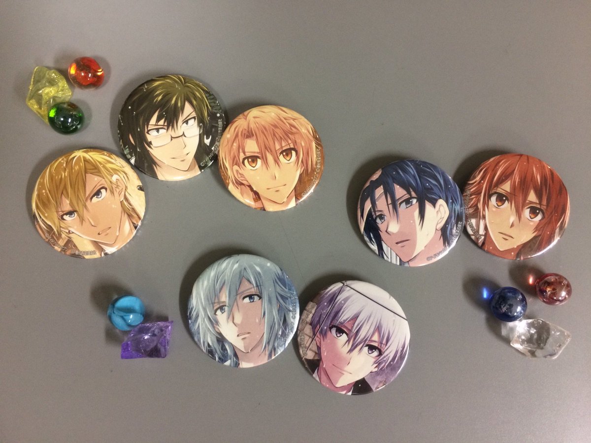 hakusenshashop's tweet photo. ただいまTVアニメ絶賛放送中の『アイドリッシュセブン』！缶バッヂ始め、今一番熱いラインナップでグッズ販売中です！関連商品2000円（税込）以上お買い上げの方に新購入特典カード1枚をプレゼントのフェアも！（～2018年3月31日まで）（ま） https://t.co/yV0BHgBLhc　 #白泉社 #アイナナ https://t.co/eX31iAgTd2