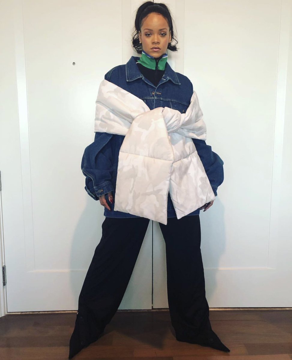 RihannaDirect tweet picture