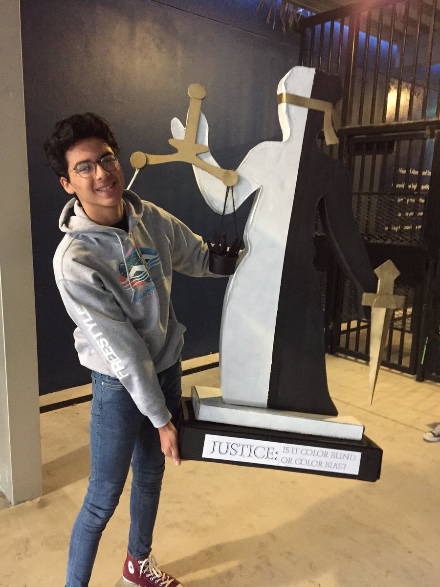 Yes!!! <a href="/atmsenior/">atmsenior</a> <a href="/LawSharks_/">Law Sharks 🦈</a> #EPICHALLPASS ! The sheer visual impact !!! #designthinking <a href="/verascience/">Ms. Vera</a> <a href="/MdcpsViana/">Jackie Viana</a> <a href="/Wendywendyhouse/">Wendy</a> @MindyFestge @mariatrod664 @mqconk <a href="/Bullsrule89/">Antoinette Williams-McCray</a> @ATMFOOTBALL <a href="/LAbreuScience/">Mrs. Abreu-Grondin</a> @MaryMed30332956