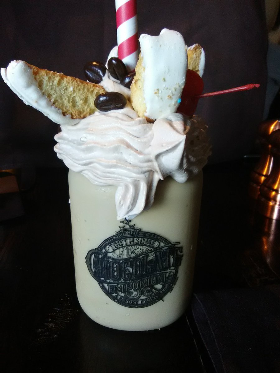 EatCraft's tweet photo. Our first blog is up and running! Go check it out! https://t.co/22WqEretdW #food #blog #foodie #foodreviews #yum #toothsomechocolateemporium #foodblogger https://t.co/cA25uyOG0L