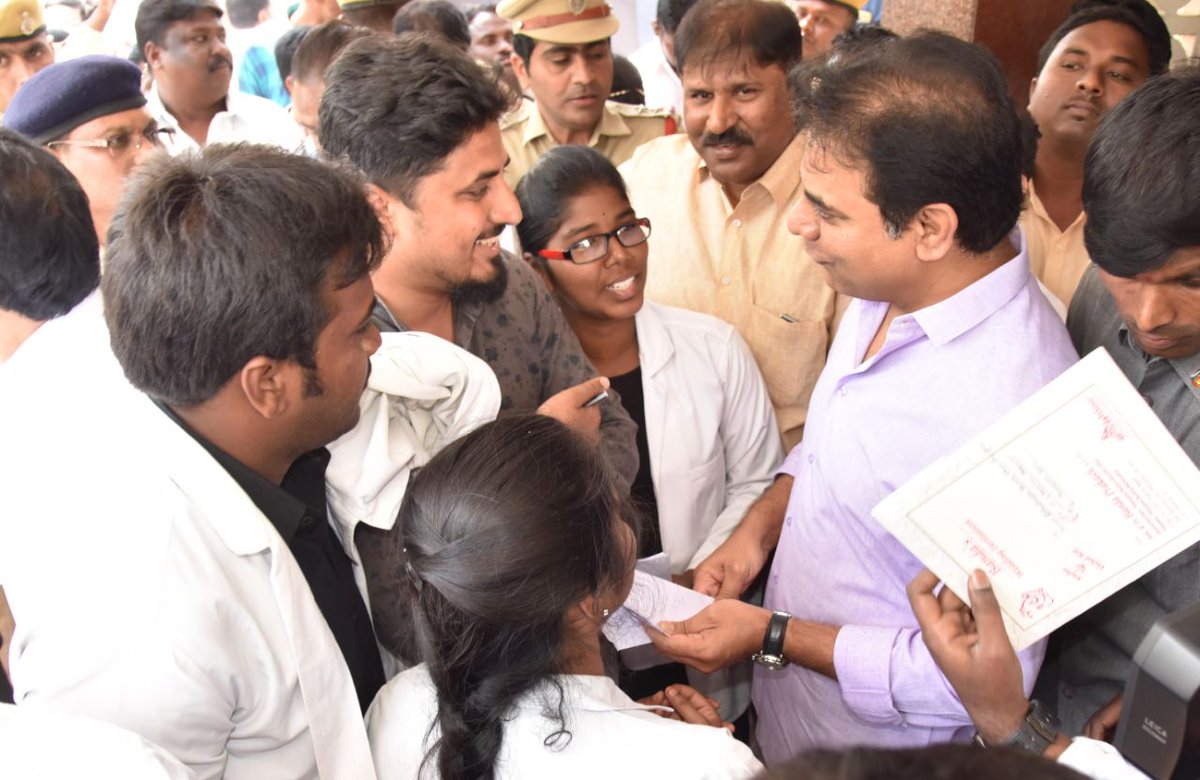 Rajende47749264's tweet photo. 💐Thak you Sir for the positive response for pharm d students we hope that you are only the person to solve the problem. And we are Sorry Sir for tweeting against you .                                 😊Happy to have a leader like you @KTRTRS  🚘 https://t.co/A64YdTzXgX