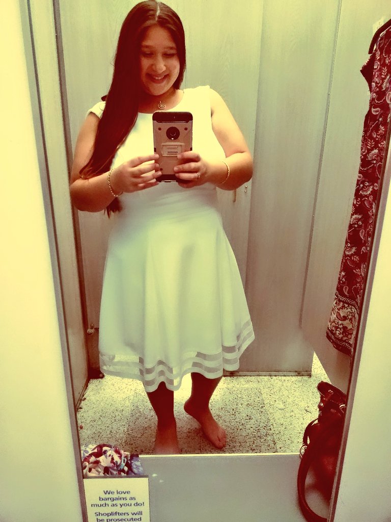 Christi89366124's tweet photo. Love trying on dresses just because ❣️ https://t.co/MTc7q2iDog