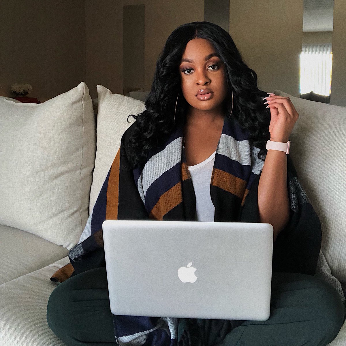 stylebymiece's tweet photo. Friendships, relationships, even ponytails (yes, sis...) you can’t force it! The life lessons I have received in graduate school are ENDLESS! Check out my newest blog as I share with you all some of them.

Direct link: https://t.co/679cx24N95

#browngirlbloggers https://t.co/HTHY4Xbwne