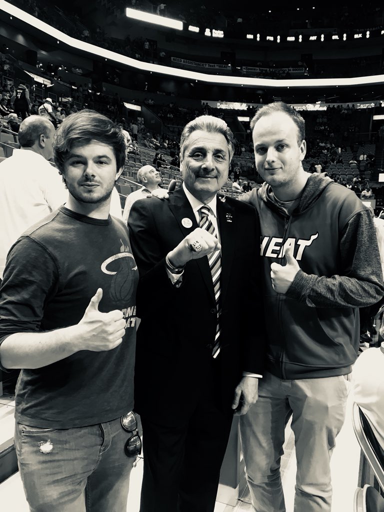 McCarthyUK's tweet photo. @TonyHEATWC3x thanks for the picture coach! Manchester is missing out on the legend that is Coach Tony! @lukepottermusic https://t.co/pYRejpXtZP