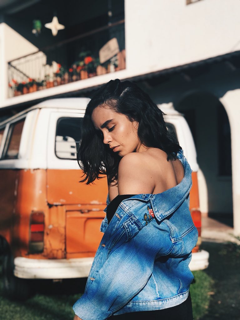 _kariporras_'s tweet photo. @Brandonwoelfel With iPhone 7 ☀️☀️☀️ https://t.co/NjttWsSgxm