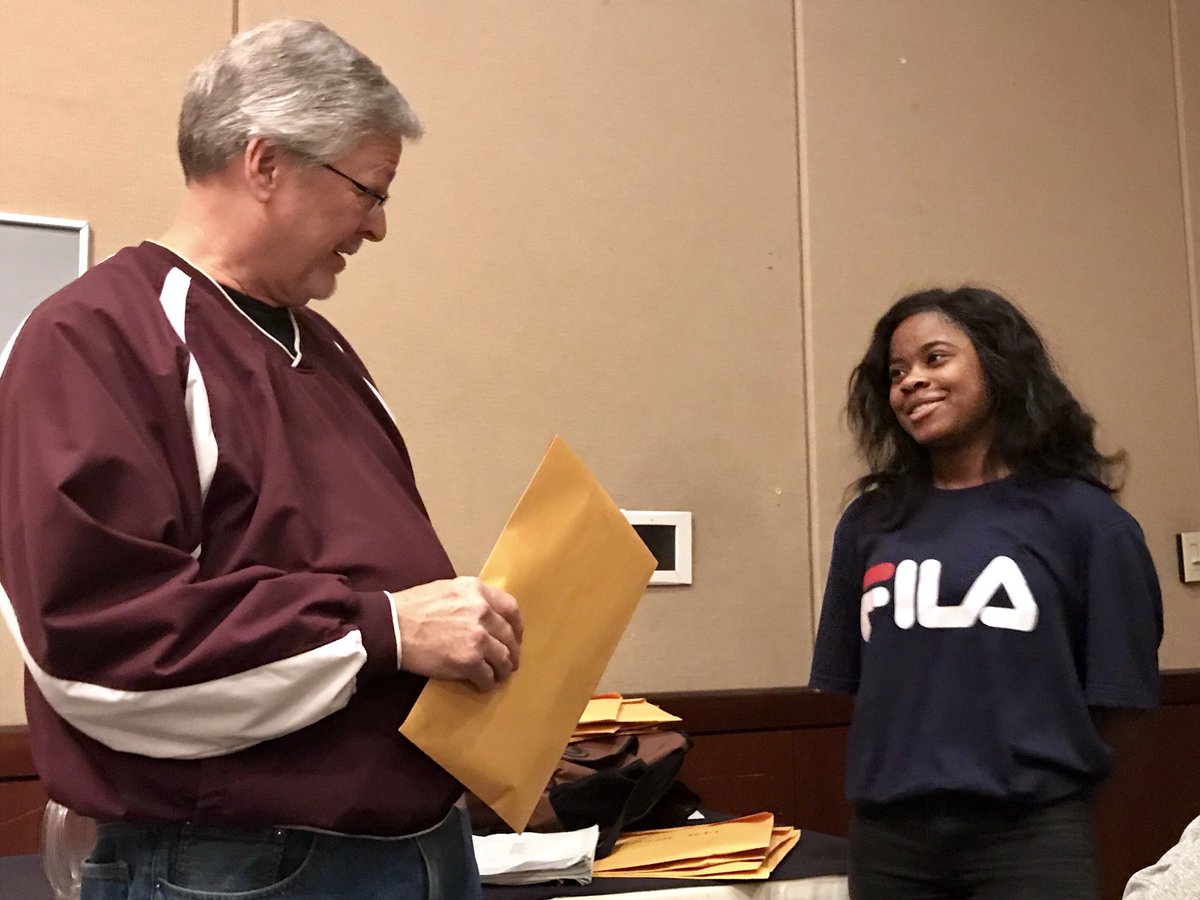 BrebeufBowling's tweet photo. More bowlers who were recognized tonight at the girls and boys bowling team season celebration.  Congrats, Braves. Hope the B's you received tonight are the only ones you receive this term.  @BrebeufJesuit @BrebeufSports https://t.co/0YVQtAx9Pc