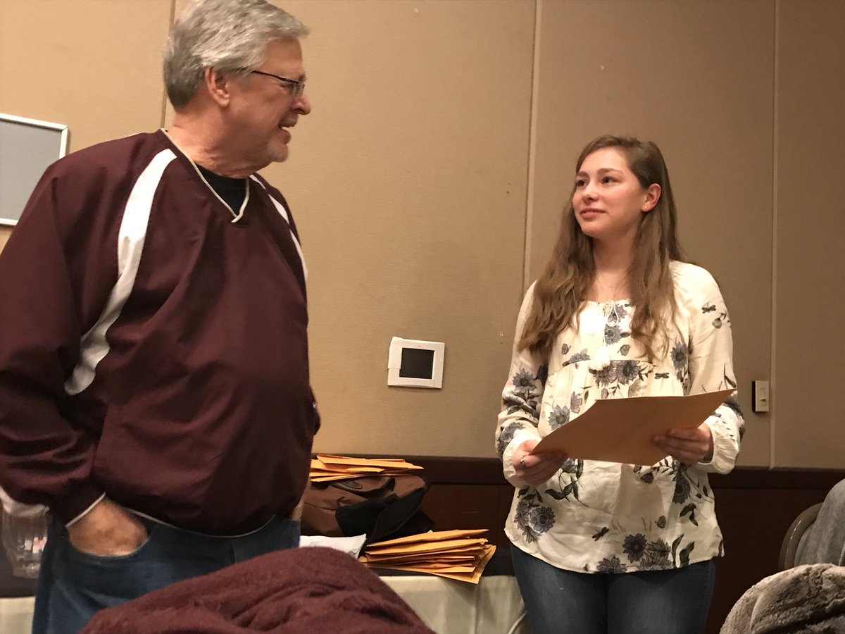 BrebeufBowling's tweet photo. Even more bowlers who were recognized tonight at the girls and boys bowling team season celebration.  Congrats, Braves. The future is so bright for the teams they have to wear shades! 😎😎😎@BrebeufJesuit @BrebeufSports https://t.co/O3qmBuzmhT