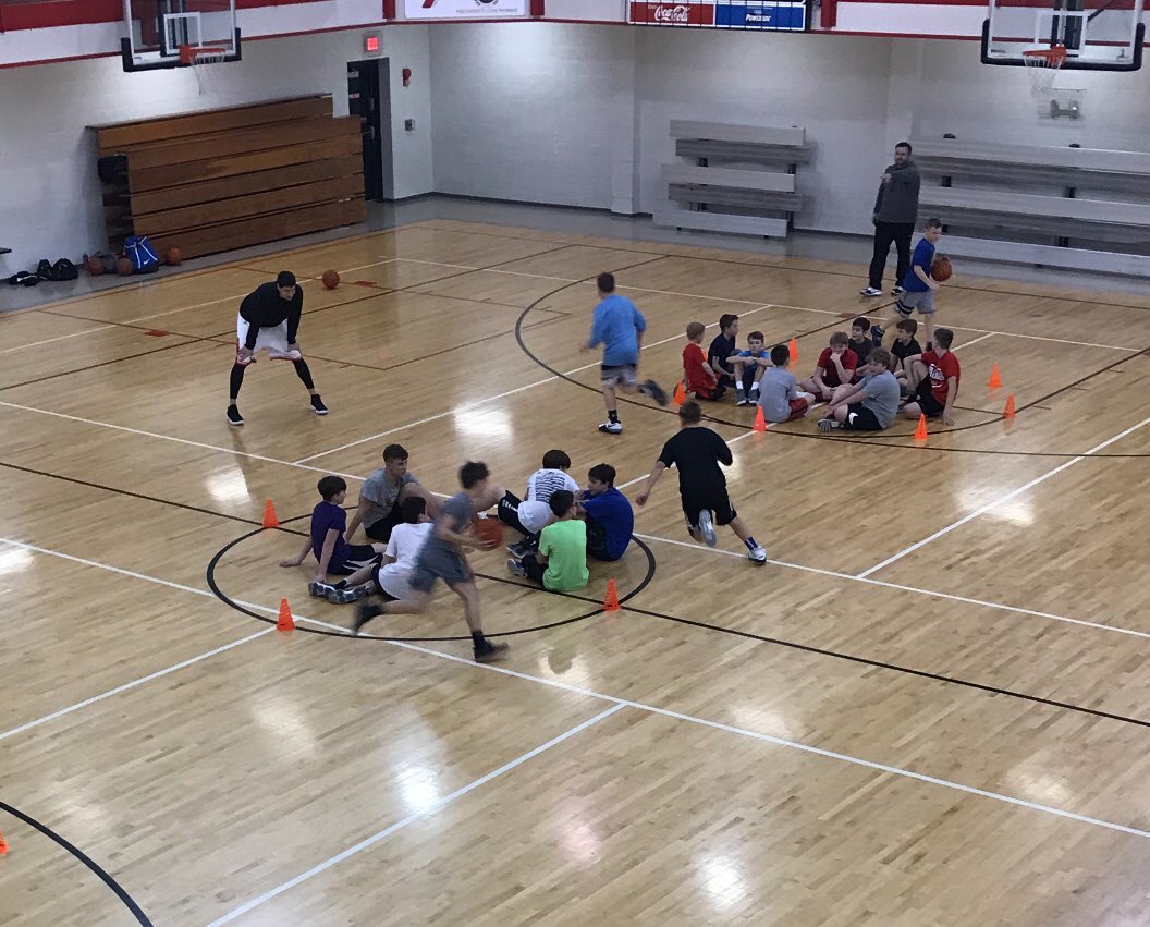 wilkinsonhoops's tweet photo. So blessed to have the opportunity to speak and work with such a great group of kids. All came ready to learn and get better. Day by day. Step by step. The results will come. #giRepresent @CoachBarnes1 https://t.co/GbgWgxKulj