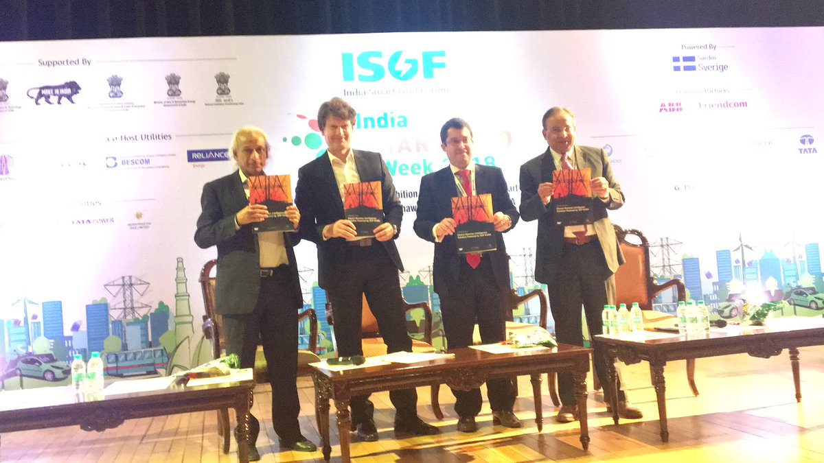 NubeelAnsari's tweet image. Stefan Engelhardt, #SAP, Denis Maia, #Choice &amp;amp; Praveer Sinha, CEO of @tatapower_ddl announcing collaboration for offering ‘Choice Revenue Intelligence Solution on #SAP #HANA for the Indian #utilities market, helping utilities reduce commercial losses @NicoleHuth @MelanieFiolka