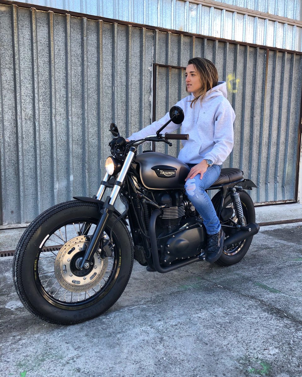 CafeRacerDreams's tweet photo. One fall isn’t defeat. We’re ready for this new challenge💥
#caferacerdreams #crd80 #triumph #caferacer #caferacerbuild https://t.co/bhRUDyoiwT