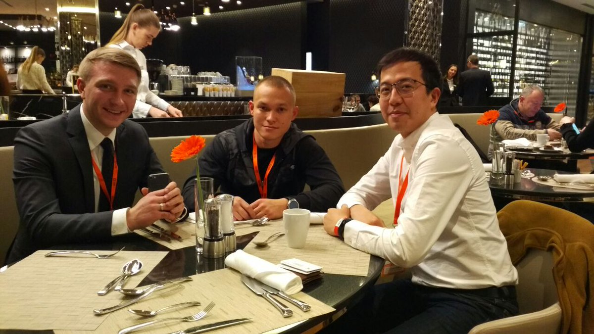 Archiprogram's tweet image. Life at conferences of 2018🙂#ARCHI #ARCHICOIN #PREICO archicoin.io