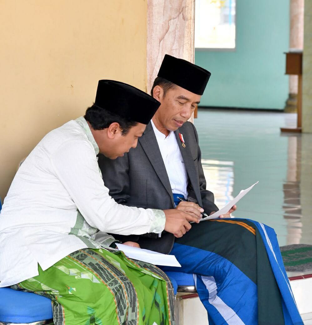 ImranRA7's tweet photo. Pemimpin yang efektif adalah seorang “Pendengar yang baik” seorang yang lebih banyak bekerja dari pada Berbicara.
(Pemimpin tidak boleh no action Talk only)
#GusRomysiaPPP
#10Sempurna https://t.co/R11OP7rE8m