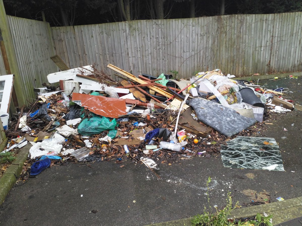 TMG_Ltd's tweet photo. TMG REFUSE REMOVALS!
✅Waste Removed Within 24 hrs.
✅Fast, Tidy, Low Cost.
✅Waste Carrier License.
We can have your property cleared quickly! Email us at info@tm-gb.co.uk #maintenance #wasteremoval https://t.co/l6r6yhurhl