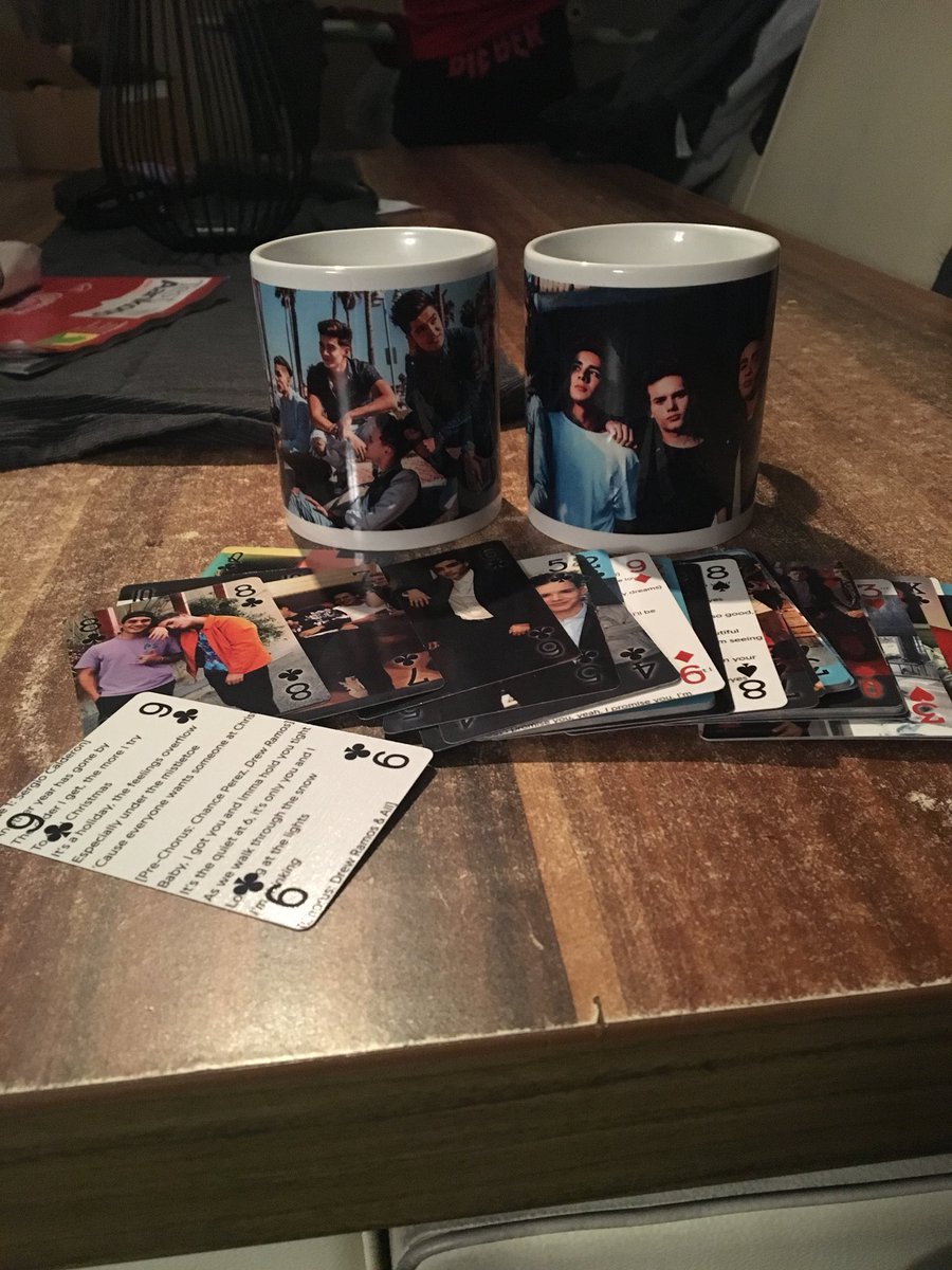 InREalLifeBE's tweet photo. I am doing a new win because the previous one did not do very well tell me why you want to win the stuff and send me a private message, the winner will be announced Friday good luck!! ❤️ https://t.co/bZKg5ICirg