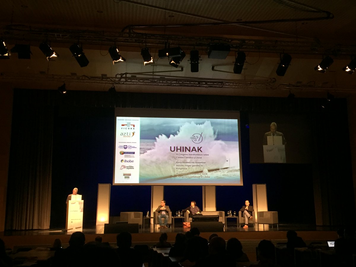 CREOCEAN_keran's tweet photo. #Uhinak2018 : Ouverture à Irun du congrès transfrontalier autour des impacts du changement climatique et des phénomènes extrêmes sur le littoral : @CREOCEAN_keran est présent ! https://t.co/fqfN9QnJ0F