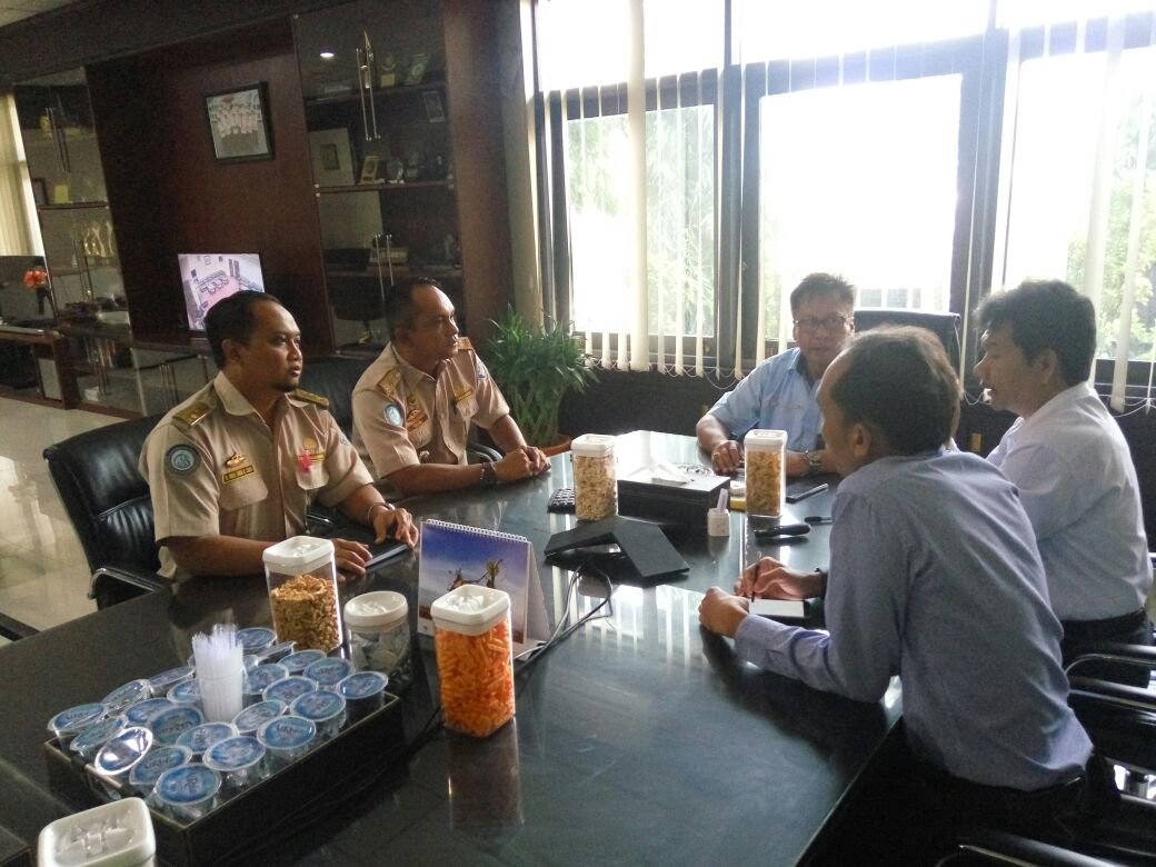 bppmhkp_sby2's tweet photo. 6/3 #OnehealthKIPM Kepala Balai melakukan K3 dengan General Manager PT. Pelindo III di kantor Pelindo III Tanjung Perak @HumasBKIPM @rinajanwar2201 @Hasim23568162 @kkpgoid @ITJEN_KKP @Septiama_bkipm @riza_priyatna @tgh_samudro @WSSUMITRO @Septiama_bkipm https://t.co/bp8nZ7ZhHi