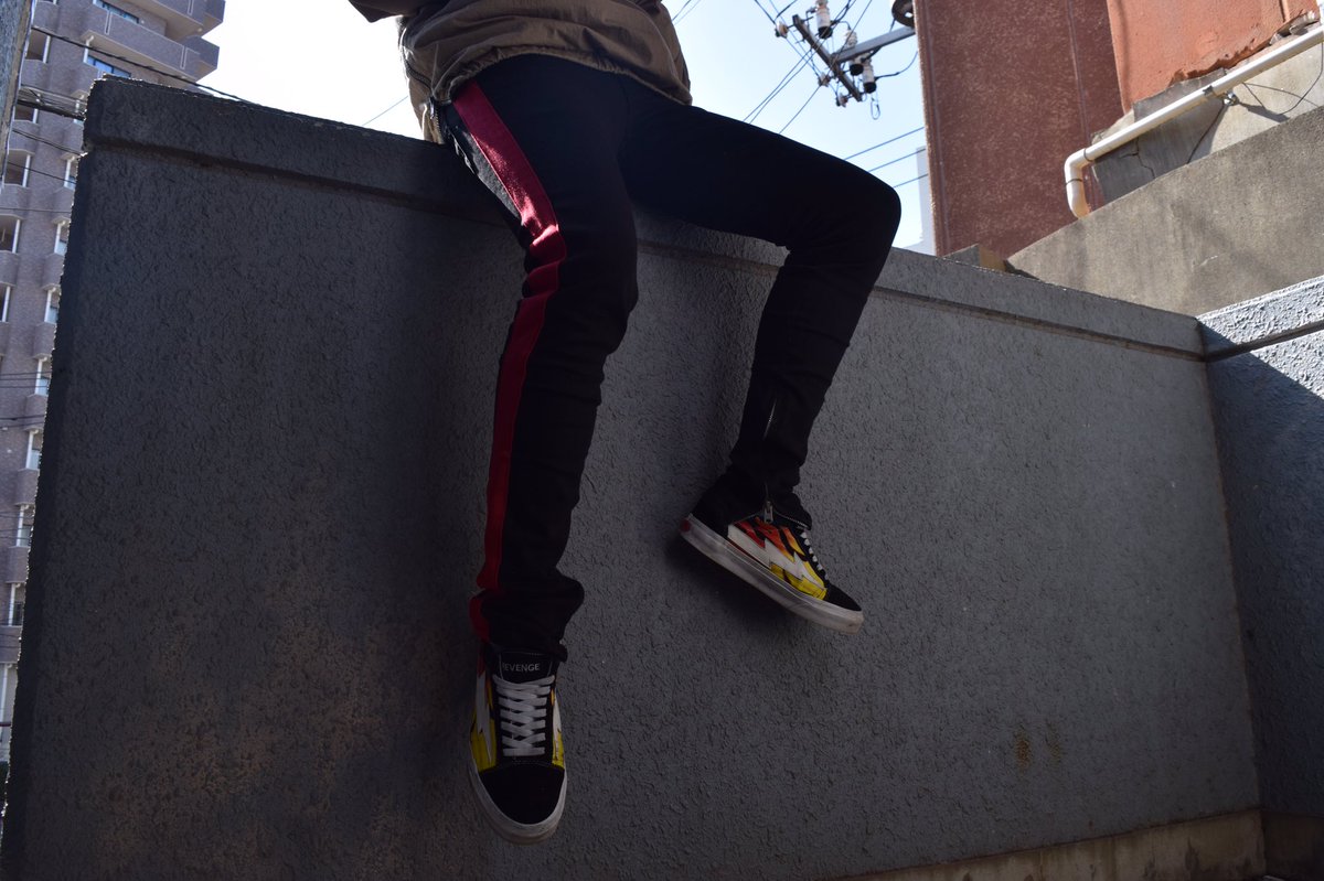 mnml track pants black red