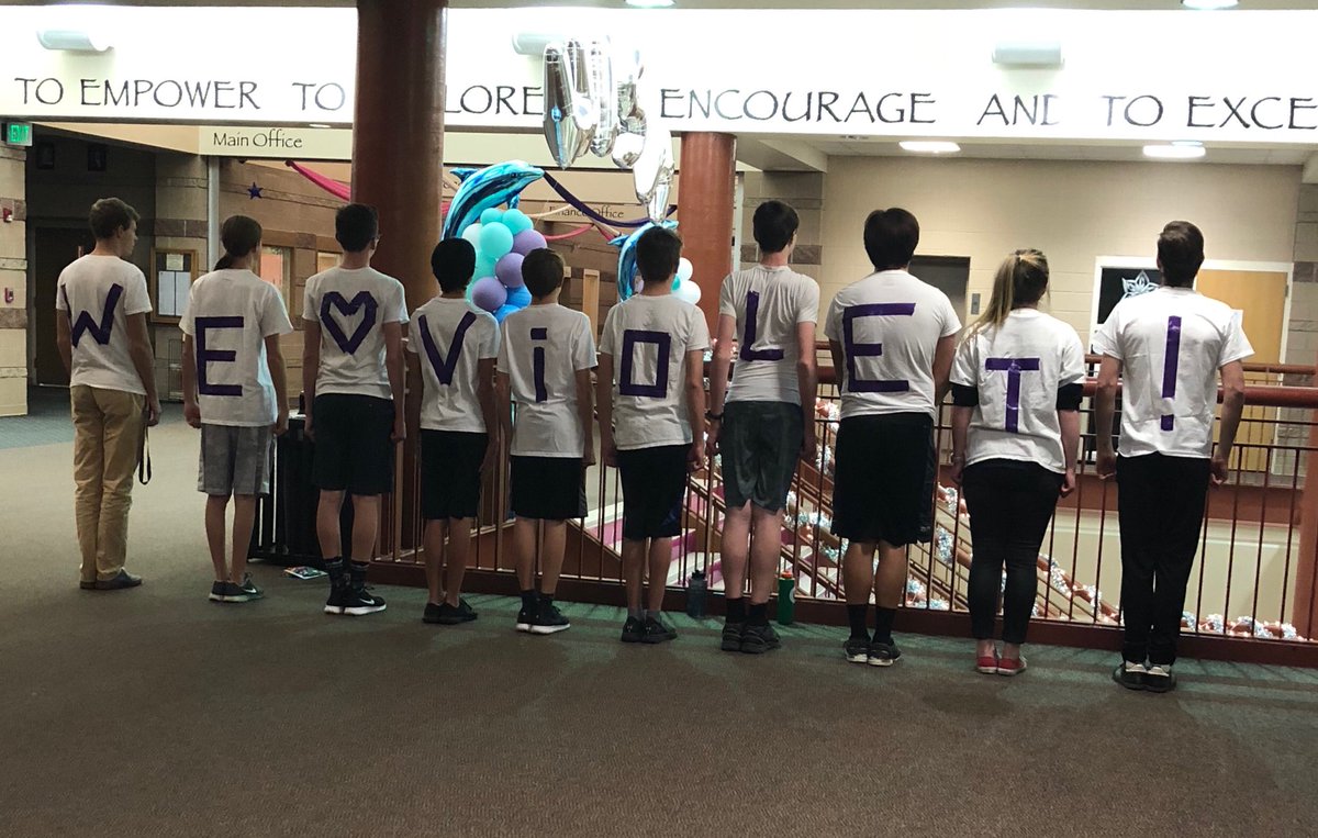 rchsbands's tweet photo. Our dodgeball team had a blast playing for Violet’s wish in black light dodgeball tonight! 🏐🌟💫#rchswishweek#wishweek2k18 https://t.co/MqZfnRYpUJ