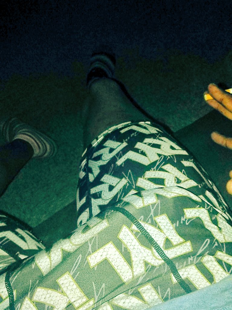 _slimshaw215's tweet photo. #L👀katdatprint #OnBrick #FEELINHORNY https://t.co/pqAIca8tcA