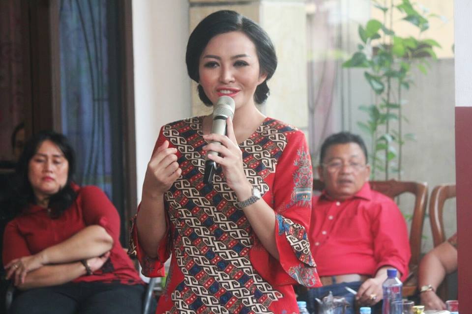dr_karolin's tweet photo. Warga Kalimantan Barat yang saya sayangi, akhir-akhir ini saya diterpa kampanye negatif, bahwa saya melanjutkan dinasti politik. Perlu diketahui bahwa perjuangan saya untuk tanah tercinta ini tidak instan dan saya sudah berproses dari lama.
https://t.co/8HkGku1gnm https://t.co/n4ctTb1jWm