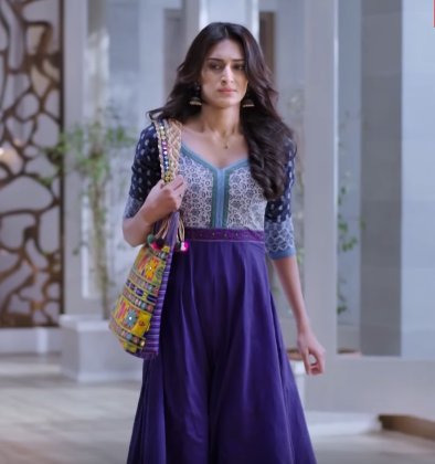 KRPKAB_Addicted's tweet photo. I always adore her style 😍😍
Simple and Elegant... 😍
RT if you agree
#Sonakshi
#KRPKAB
#KuchRangPyarKeAiseBhi 
#2yearsofKRPKAB https://t.co/xnY0bVQcU4