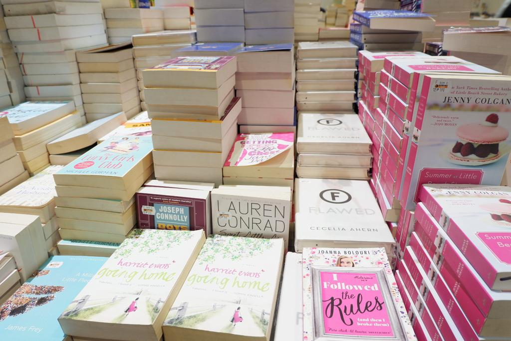 heyitsjanine_'s tweet photo. the Big Bad Wolf Book Sale was a trap, all my efforts for #NoSpendFebruary went down the drain๐๐ธ
(looong overdue post) https://t.co/N3n6ibj6Ld
