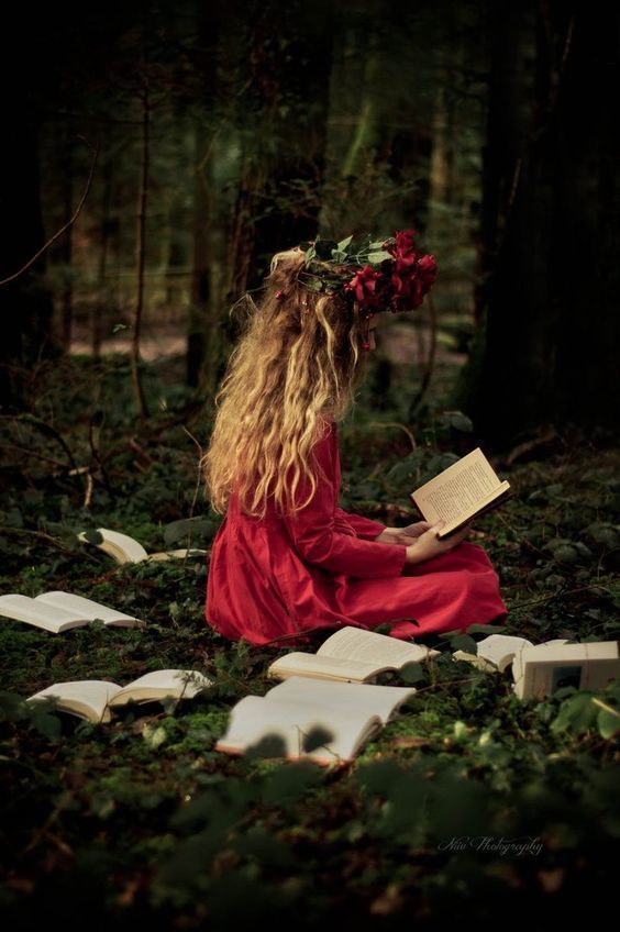 noveliciouss's tweet photo. After nourishment, shelter &amp; companionship
#stories are the thing we need most in the world
Pullman
#writing #books https://t.co/q0iZE9Femg