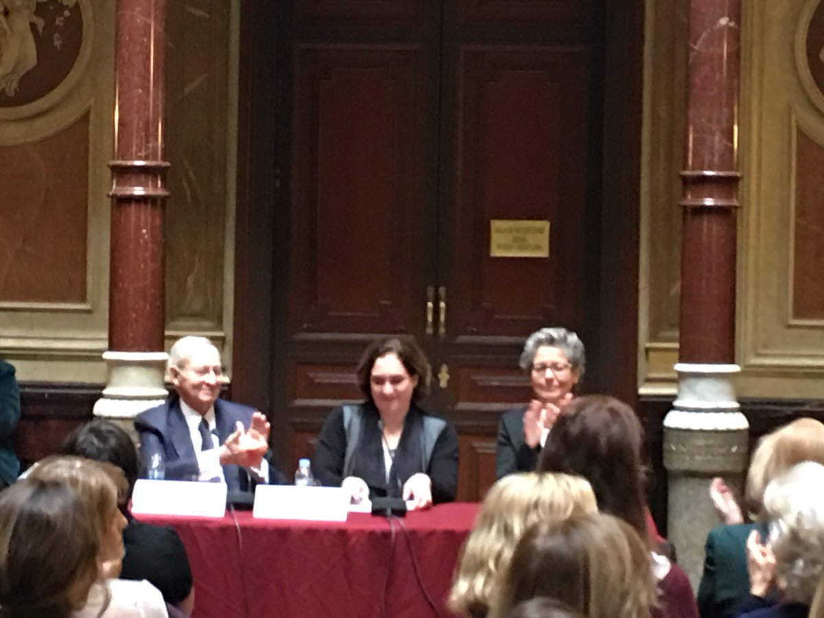 Congratulations for the <a href="/lideratge_50a50/">50a50 Lideratge Compartit</a> iniciative; we must all work in network to get women in leading positions