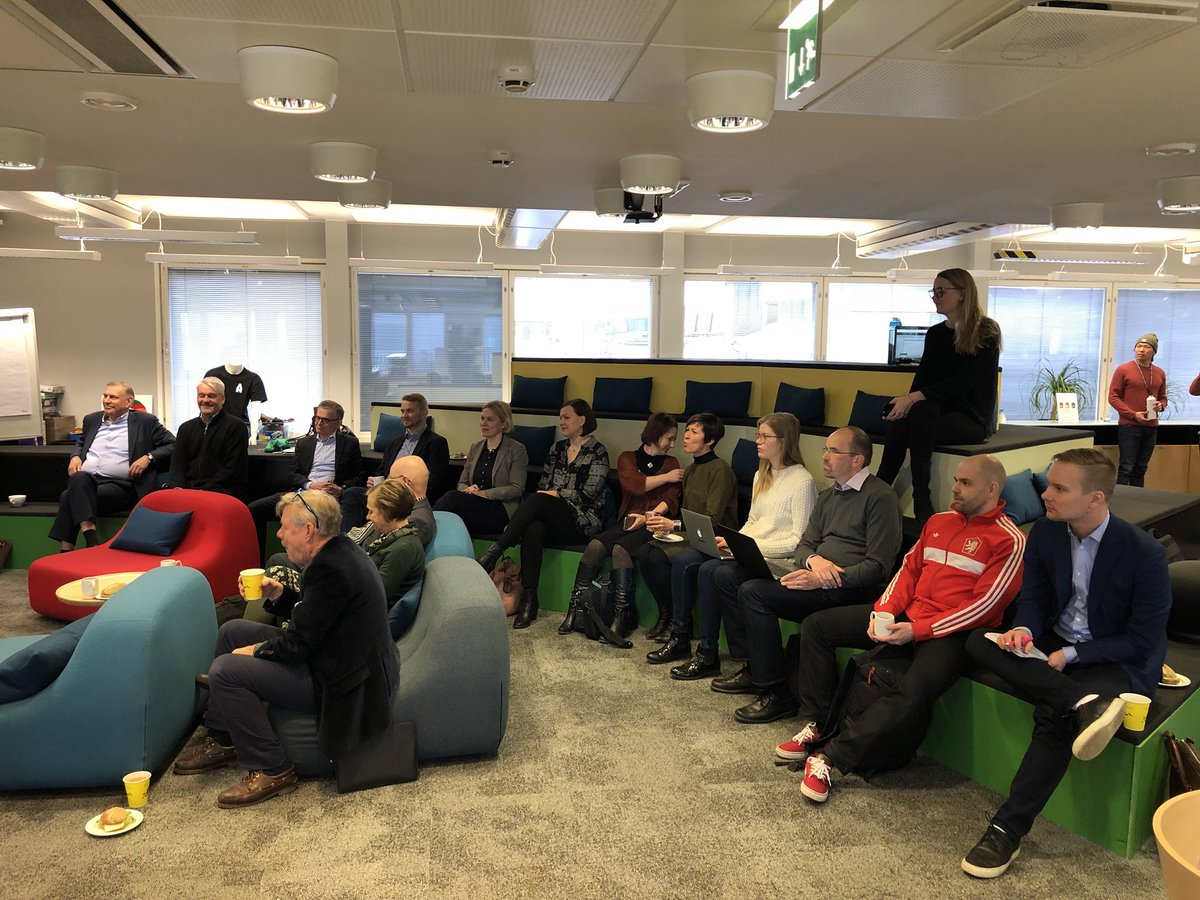 juhani's tweet photo. #AI morning with @TeroOjanpera from @silo_AI — @Boardman2020 at @futurice https://t.co/2BHkHWOgjV
