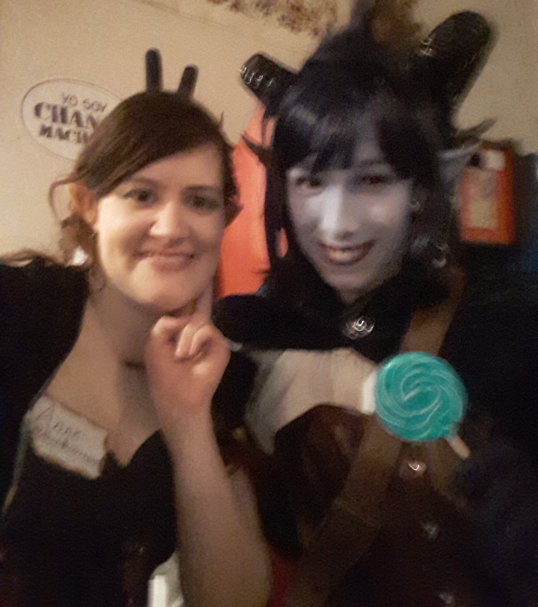 thentheresanne's tweet photo. Sat night #SeattleCritter meetuppp heck yessss so many cool peopleeeee https://t.co/Ix8crxvgFr
