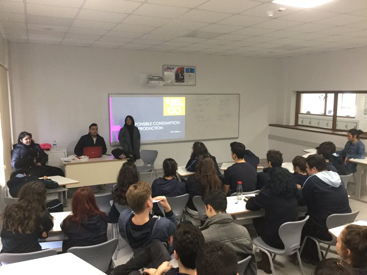 Adapazarı ENKA Lisesi ve AIESEC Sakarya işbirliği ile yürütülen Sürdürülebilirlik ayının üçüncü haftasına, 3 Küresel Hedeften oluşan interaktif sunumlar ile başlandı. #sürdürülebilirokul #Goal12#Goal15#Goal17#aiesec #Youth4GlobalGoals