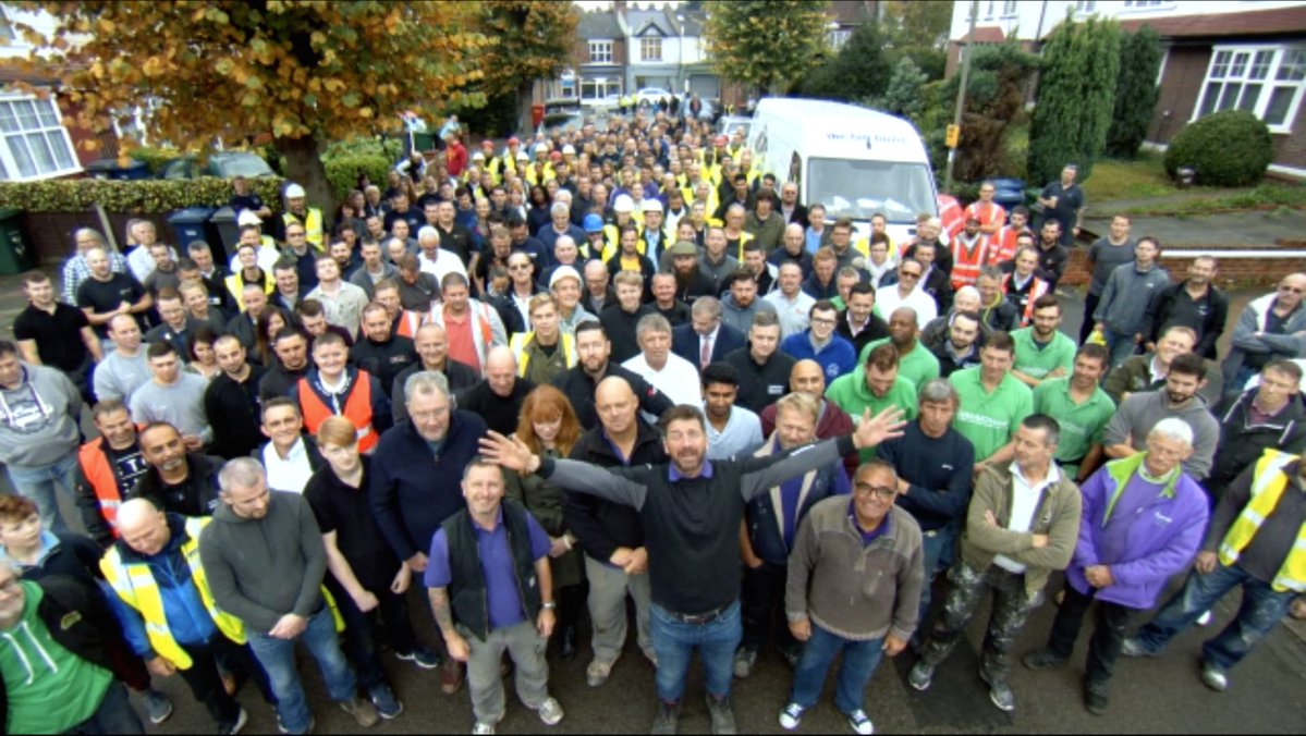 DIYSOS's tweet image. WE'RE BACK TOMORROW NIGHT - 8 pm, @BBCOne  - brand new DIY SOS episodes. We'll e helping a police officer injured in the Westminster Bridge attack. 8 pm is the time - please share!