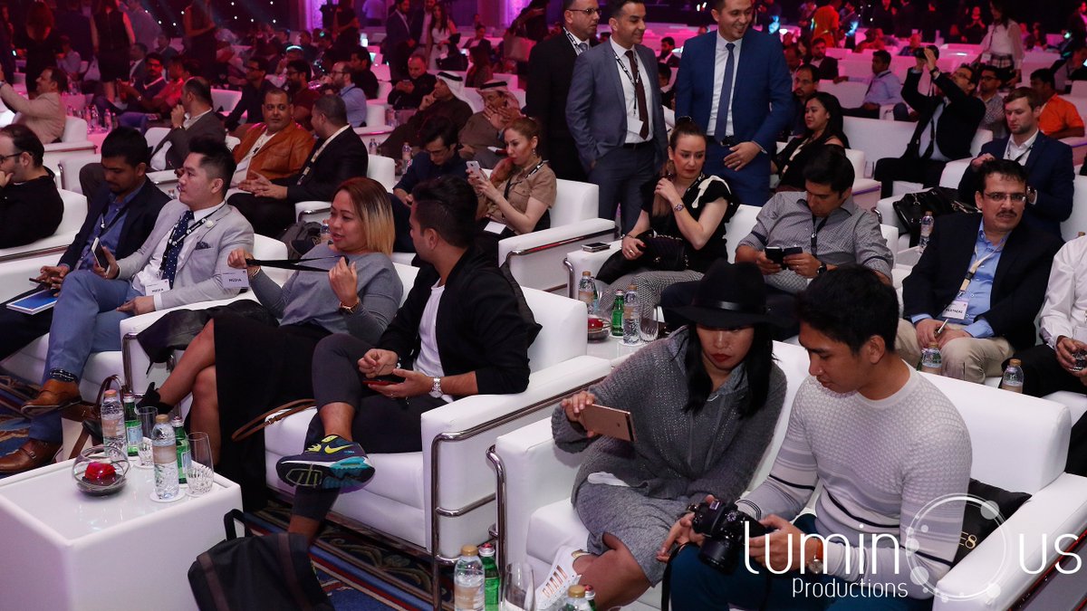 luminousae's tweet photo. Throw back to the launch of Huawei Mate 8 and how much we enjoyed photographing the launch of this sleek smartphone!

#smartphonelaunch
#Huawei
#Mate8 https://t.co/n33asu1HbW