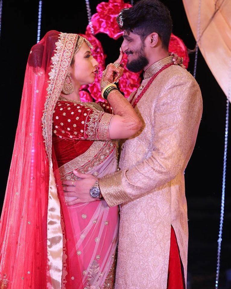 swetta_jumaani's tweet photo. #HappyAnniversary Yuteka Trripati & Siddhart U Naabar ... seems like we know the Nabars from ages, not just a year
#Sideka
💙💙💙😘😘😘🎈🎈🎈🎂🎂🎂 https://t.co/KGHRFmkAvM