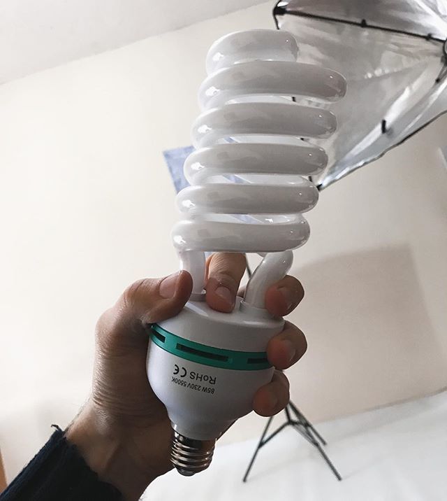 mancusodan_'s tweet photo. Let there be (a lot of) #light
📸✨
#photoshoot #softbox #photography #studio #lightbulb #tech #accessory #equipment https://t.co/xLNA8TyV0w https://t.co/OpVYZIMGHE