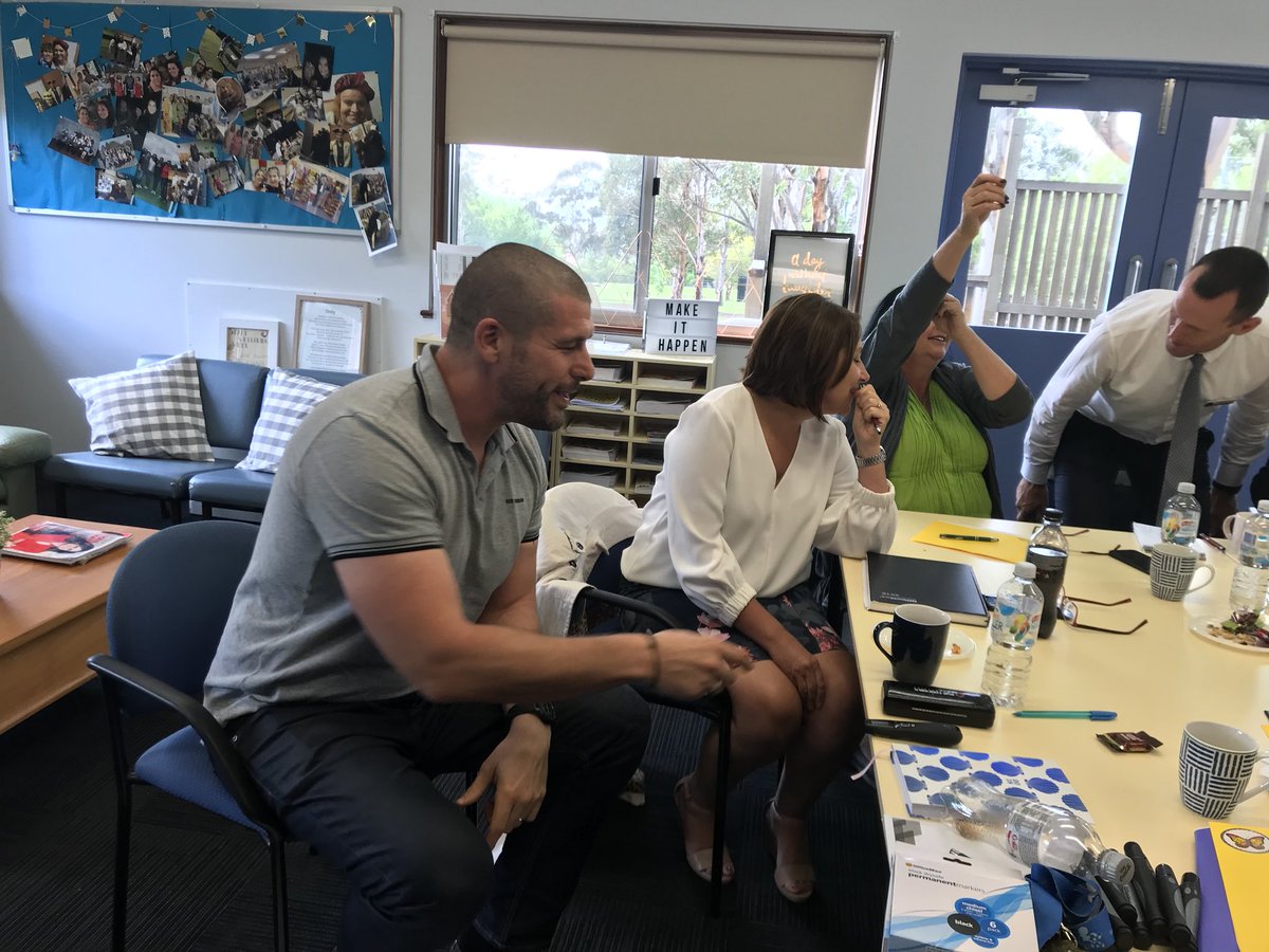 AlisonRourke1's tweet photo. Great collaboration day working towards creating ‘aspirational communities’ with our 5 CoS schools @danhaesler @ThirlmerePS @buxton_public https://t.co/Ek4ftTwbLD