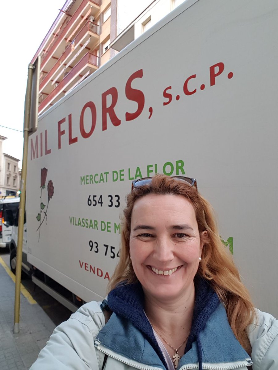arrels_flors's tweet photo. Reposant flor fresca!
Reponiendo flor fresca!
#ramodeflores #ramdeflors #olesademontserrat #flors #flores #primaveral #centrofloral #centreflors #centroflores #aniversario #aniversari #floristeria #bodas #casaments #artfloral #artefloral #novias #florfresca https://t.co/czRkEuKjtf