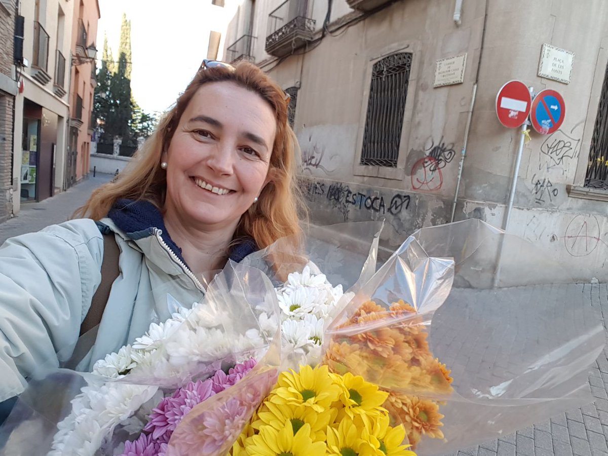arrels_flors's tweet photo. Reposant flor fresca!
Reponiendo flor fresca!
#ramodeflores #ramdeflors #olesademontserrat #flors #flores #primaveral #centrofloral #centreflors #centroflores #aniversario #aniversari #floristeria #bodas #casaments #artfloral #artefloral #novias #florfresca https://t.co/czRkEuKjtf