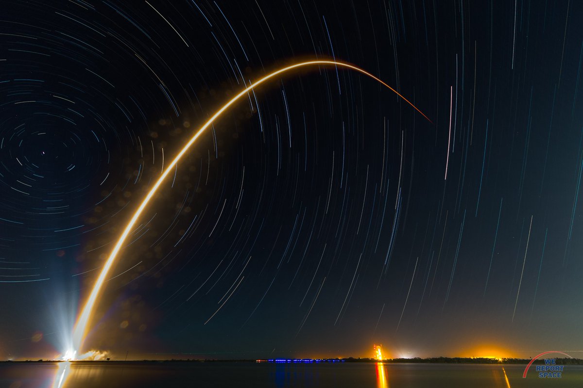 Mike_Seeley's tweet image. That wasn't thunder you thought you heard tonight, Florida'a Space Coast: at 12:33am (ET) the #Hispasat30W6 satellite was launched by #SpaceX atop the 50th #Falcon9 rocket, seen here from CCAFS. (70-mins of stars&amp;amp;3-mins of rocket). (Pic by me/@WeReportSpace)