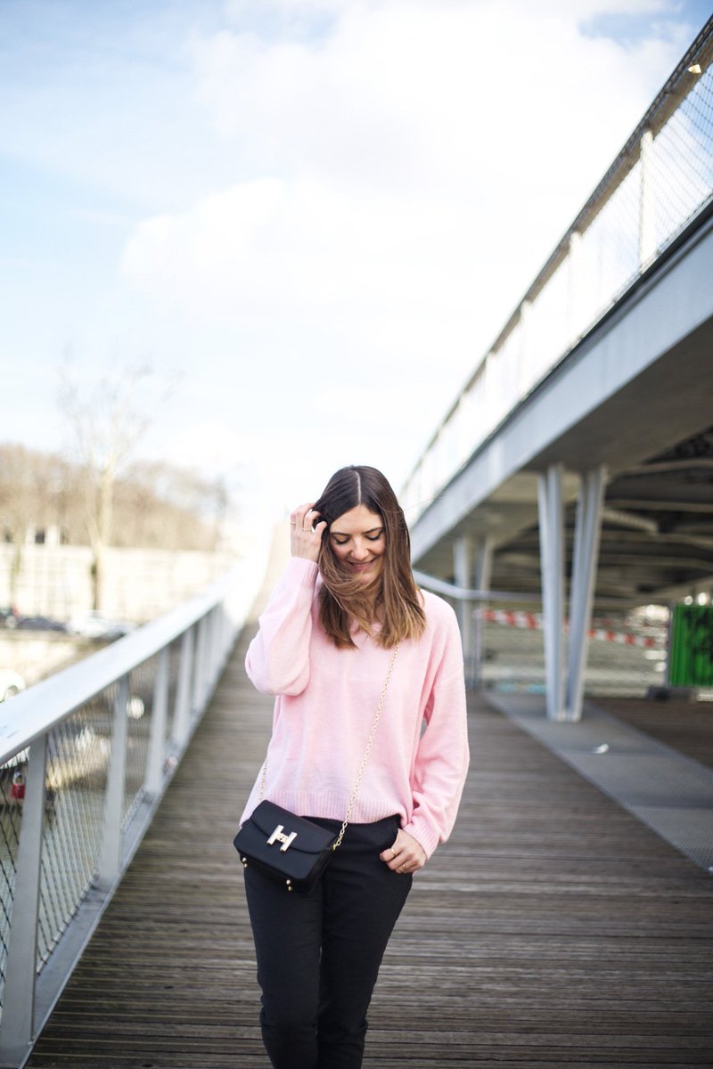 LesCapricesIris's tweet image. #TENDANCE : comment porter le rose et le gris ? &amp;gt;&amp;gt; bit.ly/2oMVWGN &amp;lt;&amp;lt; #blogueusemode #blogmode #fashionbloger