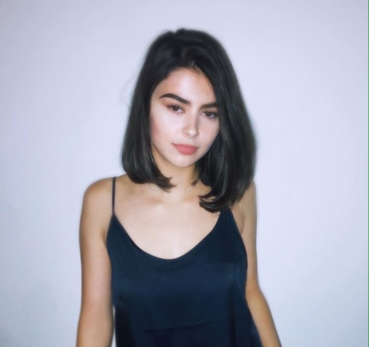 rpguot's tweet photo. nala mendes 
22 ans
élève en psychologie 
bisexuelle 
@rpwtnala https://t.co/KtaIlsod1l