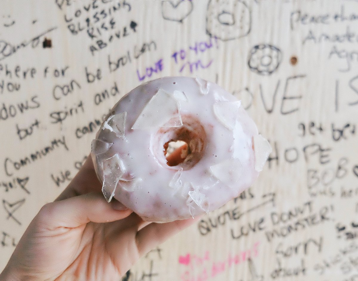 DonutMonster's tweet image. 🍋🍋When life gives you lemons, try our 'Make Lemonade' donut!🍋🍋 This donut has a lemonade glaze and glass-like shards of lemon candy by @sweetandsimpleco AND all of the proceeds will be donated to @IndwellCA in support of affordable housing initiatives! indwell.ca