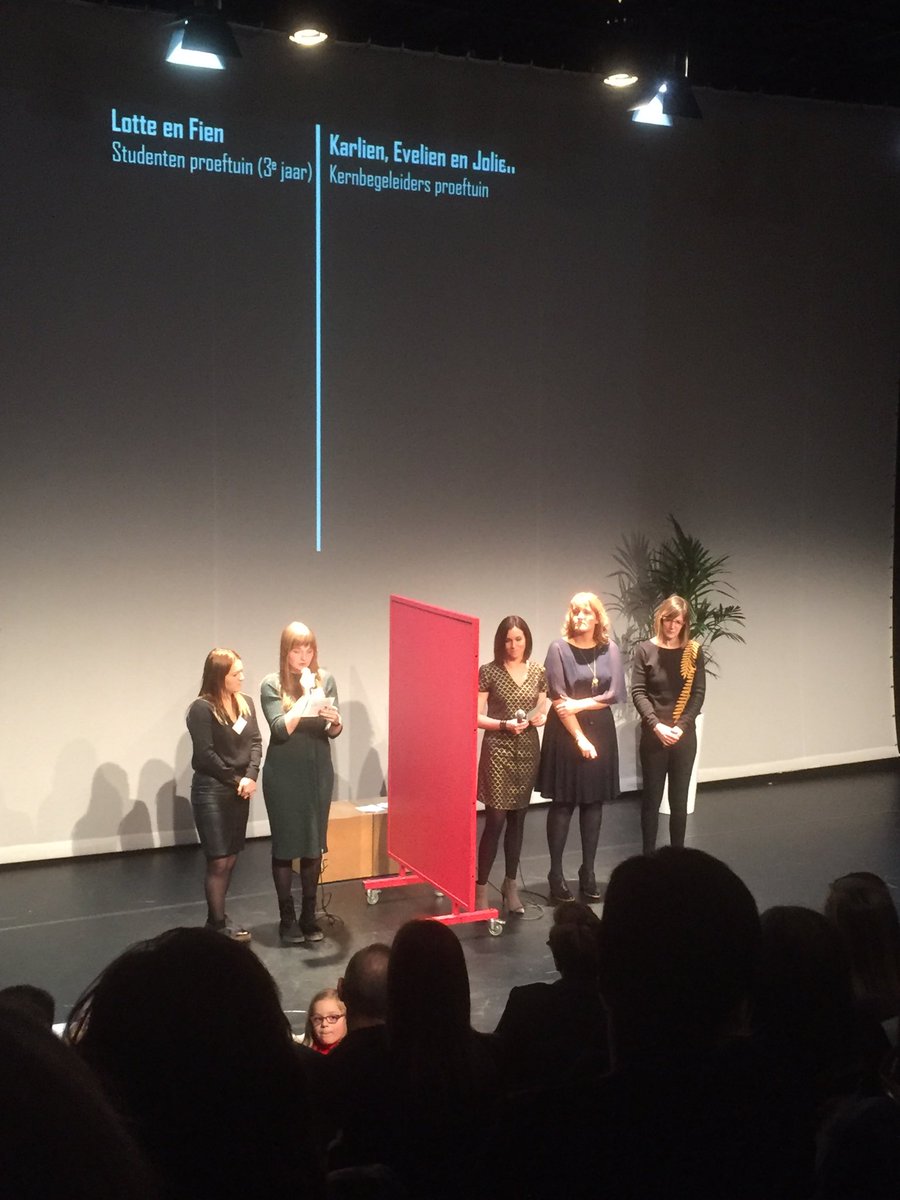 @FlandersSynergy @proeftuin@ucll studenten en kernbegeleiders zijn verbonden in de community. Prestaties door relaties zowel voor leerkrachten als studenten #slimorganiseren