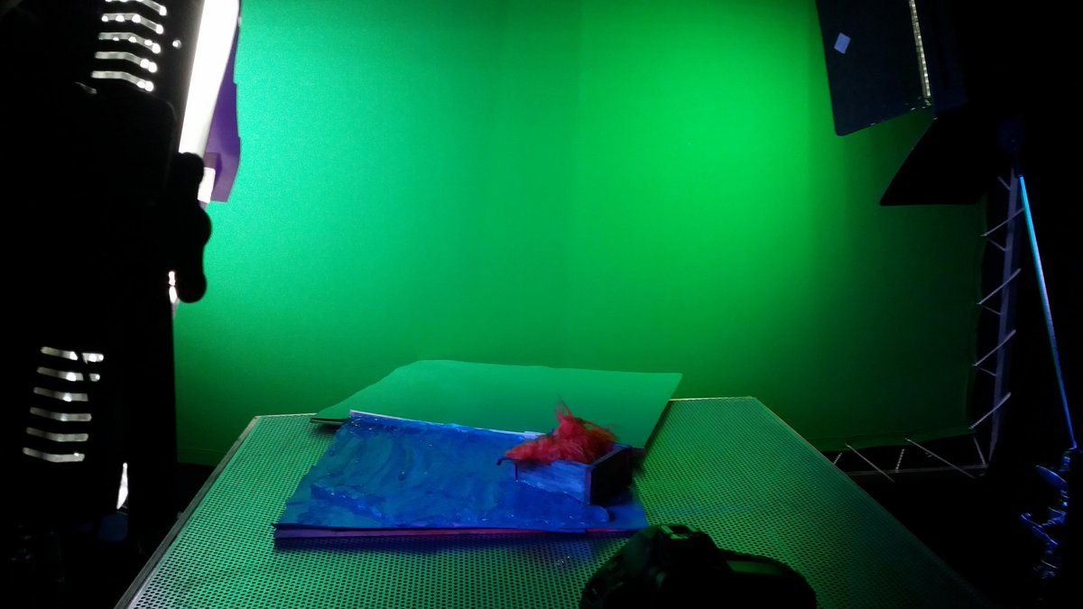 ApeEscape2017's tweet photo. Figuring out how best to sort out the greenscreen for this shot and editing a test still.

 #nuke #greenscreen #time #love #animation #film #editing #software https://t.co/PWU3ixDsg1