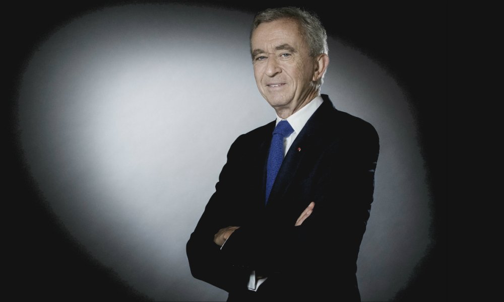 BFMTV's tweet photo. ALERTE INFO. Bernard Arnault devient le 4ème homme le plus riche du monde https://t.co/xd4exKG5lF https://t.co/3cxeF0d17f