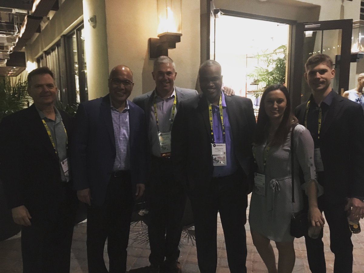 KelceyBrown's tweet image. Good time in #Scottsdale at @LendersOne #Visualize conference.  #webmax #finlocker 1-2 🥊 combo for the win @WebMaxco @FinLocker #digitalmortgage #mortgage