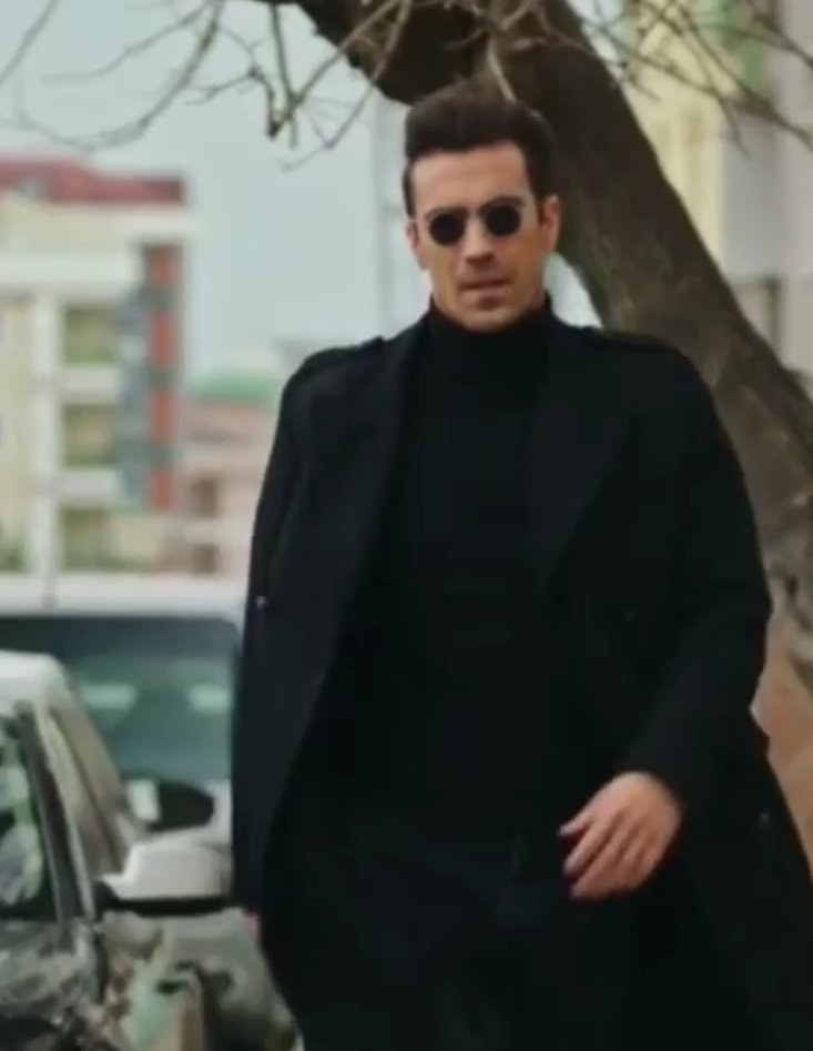 DestinaDeniz123's tweet photo. Kapı kapatmalarının hastasıyız #FerhatAslan 
Şıkkkk 😉
#AsFer #SiyahBeyazAşk 
#BirceAkalay #İbrahimÇelikkol https://t.co/Iuwwhfj31j