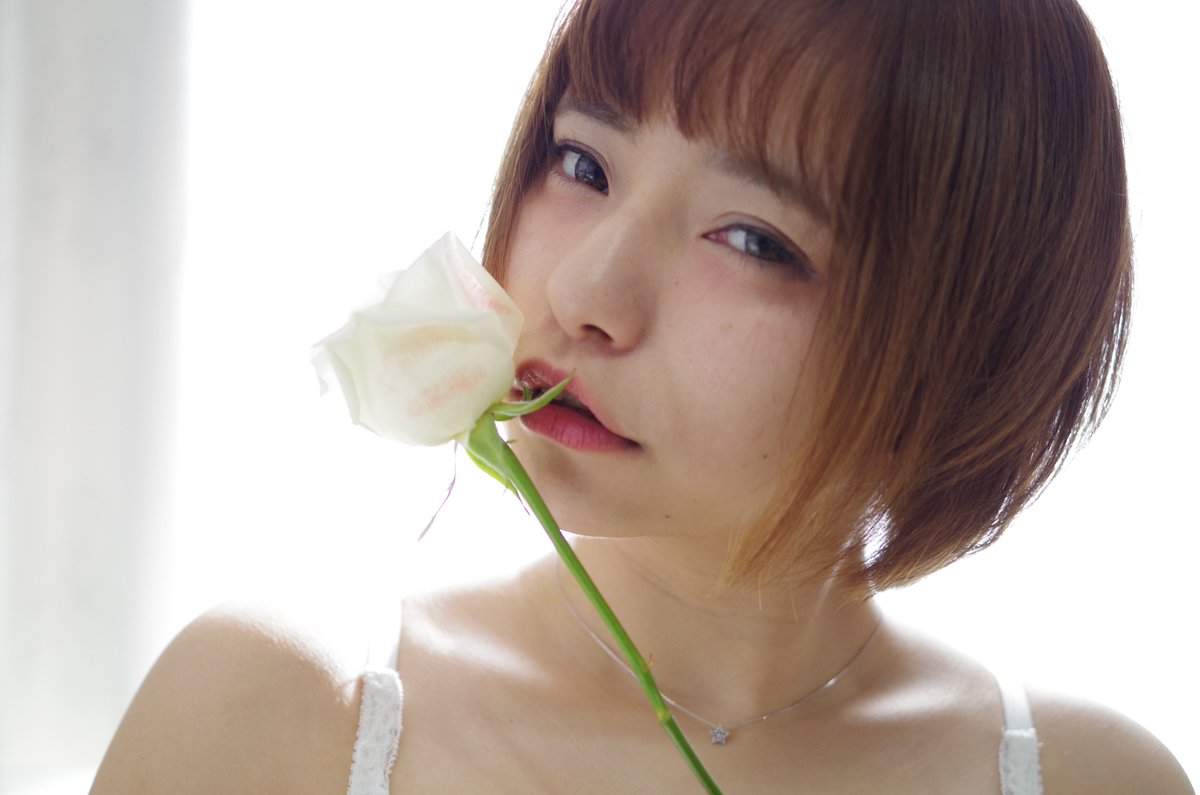Watonsokun's tweet photo. 2018/02/18
Model:御茶海マミさん ( @samami27 )
花とアイドル 6
花は捨てます!私は行きます!
(ここ好き)
#クインク撮影会
#東京
#なんちゃらアイドル
#TEEEE
#旅講座 https://t.co/yyI2DNAEiz